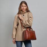 Borsa grande a mano in pelle con tracolla | The Bridge