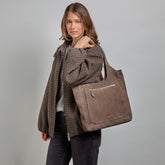 Borsa hobo in pelle | The Bridge