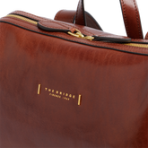 Zaino donna in pelle con tasca frontale | The Bridge