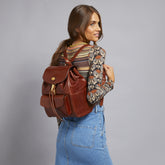 Zaino donna pelle con tasca frontale | The Bridge