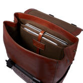 Zaino in pelle uomo con patta frontale | The Bridge