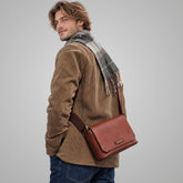 Cartella in pelle uomo con tracolla - Marrone | The Bridge