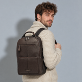 Zaino uomo in pelle una zip e tasca frontale - Moka | The Bridge