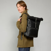 Zaino in pelle uomo con apertura roll-top | The Bridge