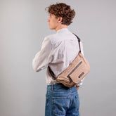 Marsupio uomo in pelle e tessuto con zip frontale | The Bridge